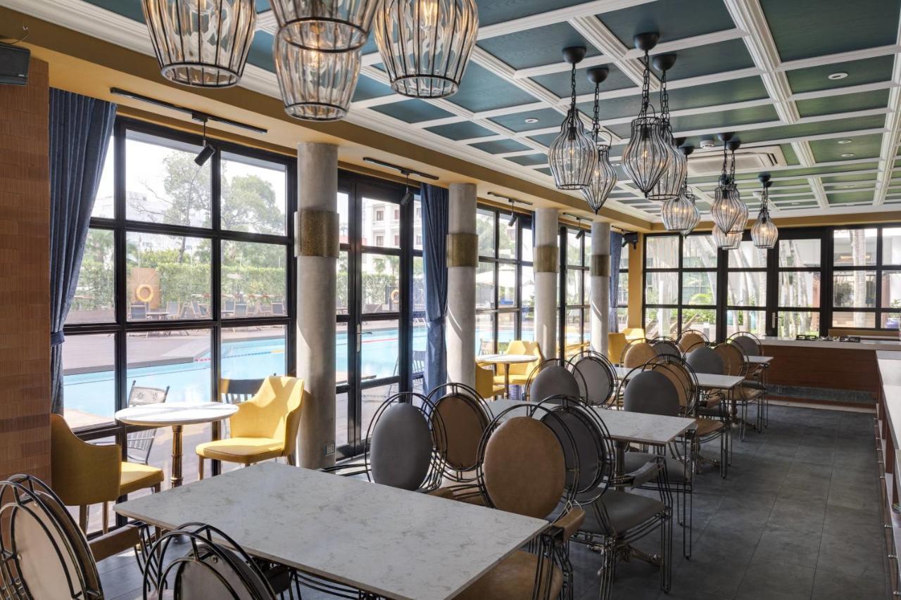 Somerset Ho Şi Min Dış mekan fotoğraf The interior of the restaurant